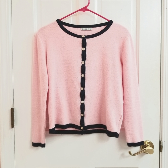 Sweaters - Pink Crewneck Button front Cardigan S